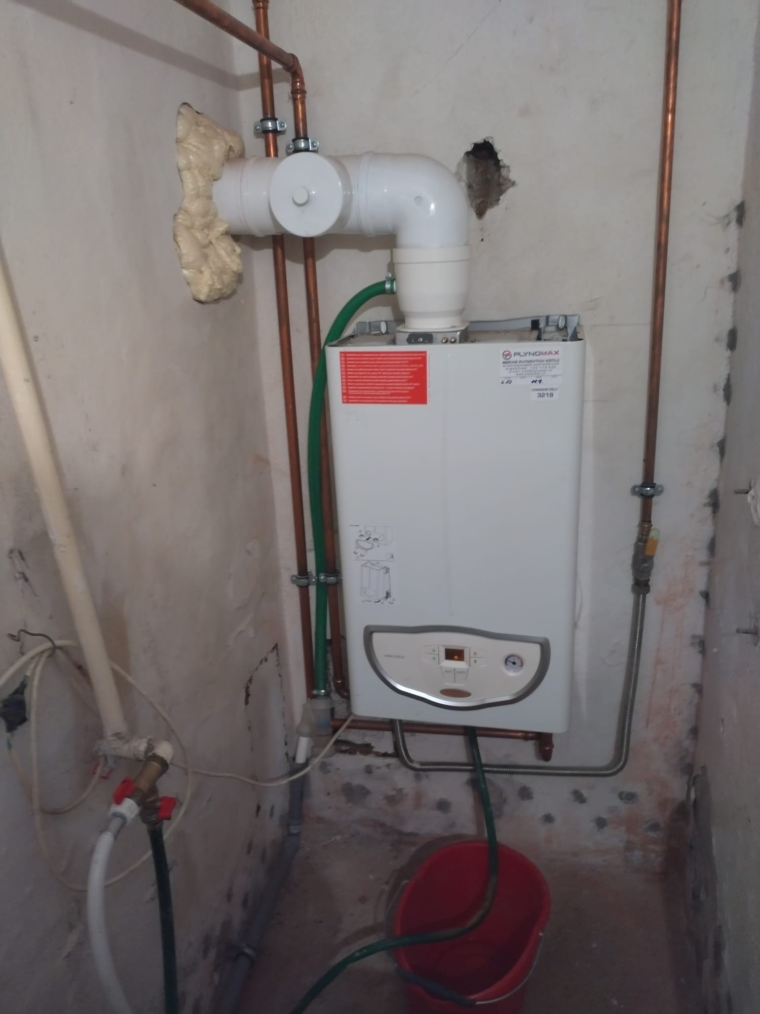 Pohled z dálky_kotel_zed_kotelnaklic